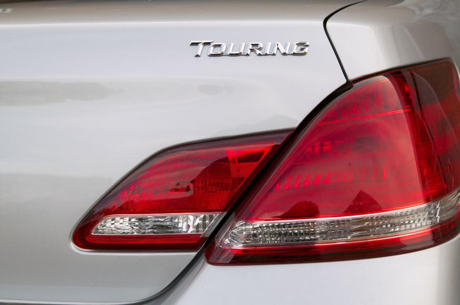 Детали экстерьера Toyota Avalon (GSX30) 2005 года  (фото 16 из 79)